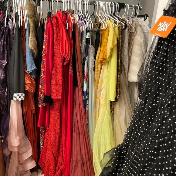 Photography Props Galore! Dresses, Gowns! - Picture 14 of 16